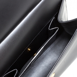 مملوكة مسبقًا حقيبة يد صغيرة غوتشي إطار جلد رمادية ميتالك