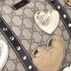 Pre Owned حقيبة غوتشي Hearts Joy Boston متوسطة كانفاس مقوى سوبريم GG عاجية/ بيج