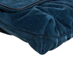 مملوكة مسبقًا Gucci Blue Suede Hysteria Clutch Bag