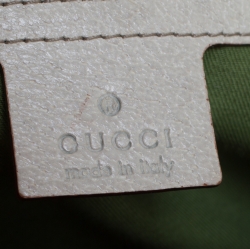 مملوكة مسبقًا حقيبة غوتشي قلاب Pelham Runway مرصعة كانفاس GG كريمية/ بيج