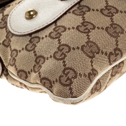 مملوكة مسبقًا حقيبة غوتشي قلاب Pelham Runway مرصعة كانفاس GG كريمية/ بيج