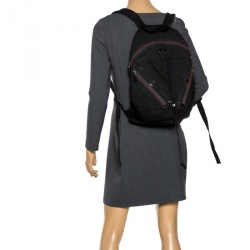 Pre Owned Gucci Black Nylon Web Zipper Line Backpack
