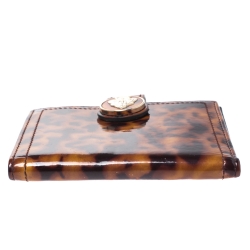 مملوكة مسبقًا Gucci Brown Tortoise Shell Patent Leather Hysteria Compact Wallet