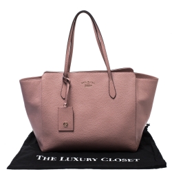 مملوكة مسبقًا Gucci Pink Leather Large Swing Shopper Tote