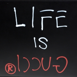 مملوكة مسبقًا Gucci Black Leather Guccighost Life is Gucci Clutch