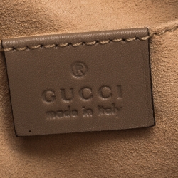 مملوكة مسبقًا حقيبة خصر غوتشي "مارمونت" مزينة بشعار الماركة جي جي جلد ماتيلاس بيج