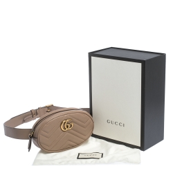 مملوكة مسبقًا حقيبة خصر غوتشي "مارمونت" مزينة بشعار الماركة جي جي جلد ماتيلاس بيج