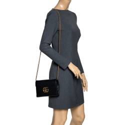 مملوكة مسبقًا Gucci Black Leather Mini GG Marmont Shoulder Bag
