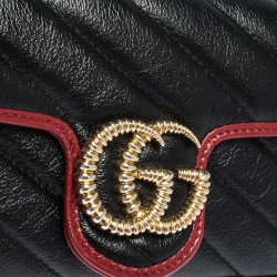 مملوكة مسبقًا Gucci Black Diagonal Quilt Leather Mini GG Marmont Torchon Shoulder Bag