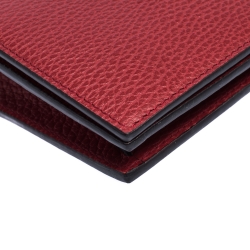 مملوكة مسبقًا Gucci Red Leather Betty Wallet on Chain