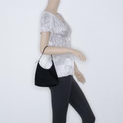 مملوكة مسبقًا Gucci Black Satin Small Hobo With Leather Strap