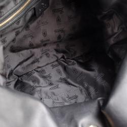 مملوكة مسبقًا Gucci Black and Gold Tapestry Hysteria Bag