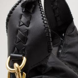 مملوكة مسبقًا Gucci Black Leather New Jackie Hobo 