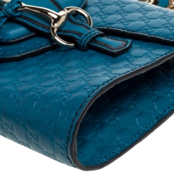 مملوكة مسبقًا Gucci Blue Microguccissima Leather Mini Emily Chain Shoulder Bag