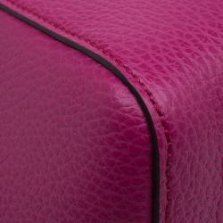 مملوكة مسبقًا حقيبة غوتشي سوينغ جلد فوشيا