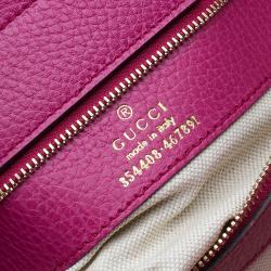 مملوكة مسبقًا حقيبة غوتشي سوينغ جلد فوشيا