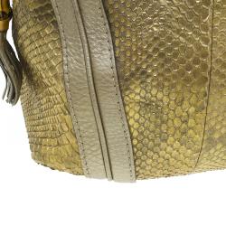 مملوكة مسبقًا Gucci Gold Python Medium Bella Hobo