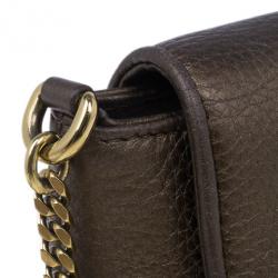 مملوكة مسبقًا Gucci Metallic Gold Leather Small Logo Detail Chain Link Crossbody Bag
