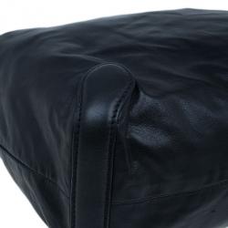 مملوكة مسبقًا حقيبة غوتشي ميتالك جلد أسود صغيرة جالاكسي هوبو