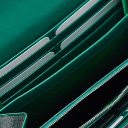 مملوكة مسبقًا محفظة غوتشي ديونيسوس جلد أسود صغيرة بسلسلة