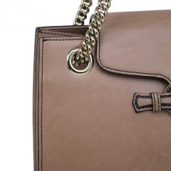 مملوكة مسبقًا Gucci Nude Leather Large Emily Chain Shoulder Bag