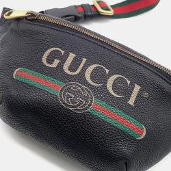 مملوكة مسبقًا Gucci Black Leather Logo Small Belt Bag