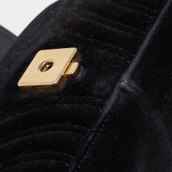 مملوكة مسبقًا Gucci Black Matelassé Velvet Mini GG Marmont Shoulder Bag