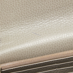 مملوكة مسبقًا Gucci Grey Leather Interlocking G Wallet On Chain