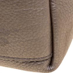 مملوكة مسبقًا Gucci Metallic Grey Leather Medium Soho Tote