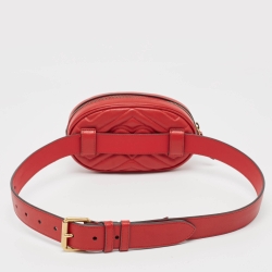 مملوكة مسبقًا Gucci Red Matelassé Leather GG Marmont Belt Bag
