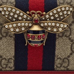 Pre Owned Gucci Red/Beige GG Supreme Canvas and Leather Queen Margaret Card Case