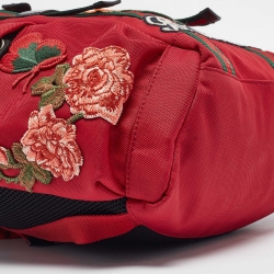 Pre Owned حقيبة ظهر غوتشي بار أمور مطرزة بإبزيم مزدوج كانفاس أحمر تيكنو