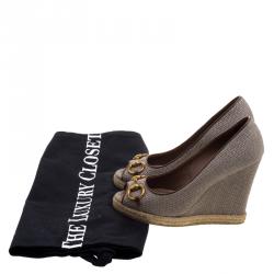Pre Owned Gucci Maple Brown Straw Charlotte Horsebit Wedge Pumps Size 39.5