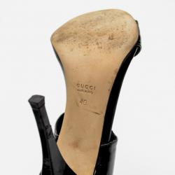 مملوكة مسبقًا Gucci Black Patent 'Drew' Sandals Size 40