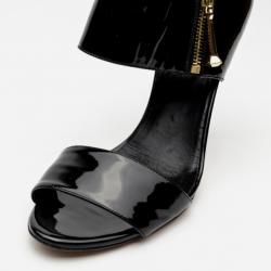 مملوكة مسبقًا Gucci Black Patent 'Drew' Sandals Size 40