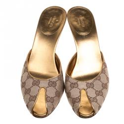 مملوكة مسبقًا حذاء غوتشي مقدمة مفتوحة كعب مرصع كانفاس GG بيج مقاس 39