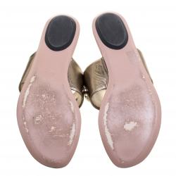 Pre Owned Gucci Metalllic Grey Leather Crystal Embellished Horsebit Flat Thongs Size 40