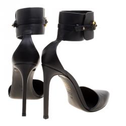مملوكة مسبقًا Gucci Black Leather Ursula Horsebit Ankle Cuff Pointed Toe Sandals Size 40