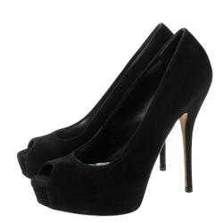 مملوكة مسبقًا Gucci Black Suede Sofia Peep Toe Platform Pumps Size 38