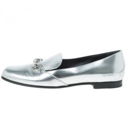 مملوكة مسبقًا Gucci Silver Metallic Leather Horsebit Loafers Size 37.5