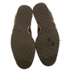 مملوكة مسبقًا حذاء رياضي غوتشي منخفض من أعلى تفاصيل ويب جلد غوتشيسيما أخضر مقاس 38.5