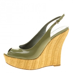 مملوكة مسبقًا Gucci Green Patent Leather Strafish Raffia Wedge Slingback Platform Sandals Size 39