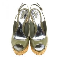 مملوكة مسبقًا Gucci Green Patent Leather Strafish Raffia Wedge Slingback Platform Sandals Size 39