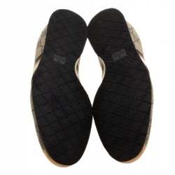 Pre Owned حذاء رياضي غوتشي منخفض من أعلى جلد ميتالك وكانفاس GG بيج مقاس 36