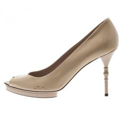 Pre Owned Gucci Beige Patent Bamboo Heel Peep Toe Platform Pumps Size 39.5