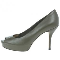 مملوكة مسبقًا Gucci Green Leather 'Sofia' Peep Toe Platform Pumps Size 38.5