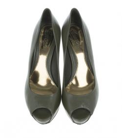 مملوكة مسبقًا Gucci Green Leather 'Sofia' Peep Toe Platform Pumps Size 38.5