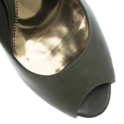 مملوكة مسبقًا Gucci Green Leather 'Sofia' Peep Toe Platform Pumps Size 38.5