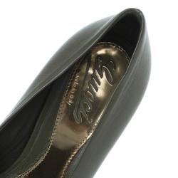 مملوكة مسبقًا Gucci Green Leather 'Sofia' Peep Toe Platform Pumps Size 38.5