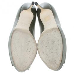 مملوكة مسبقًا Gucci Green Leather 'Sofia' Peep Toe Platform Pumps Size 38.5